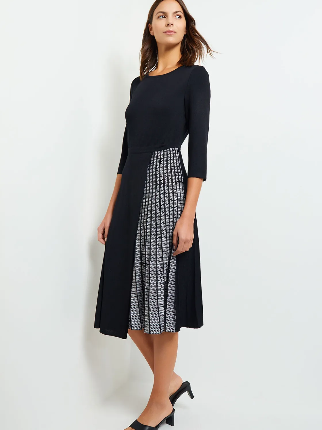 Misook Pleated Contrast Panel Soft Knit Dress* Dresses